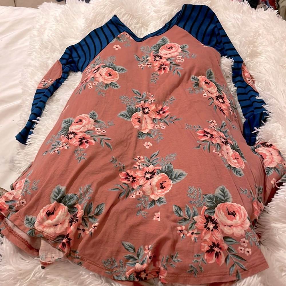 This is a really cute casual dress